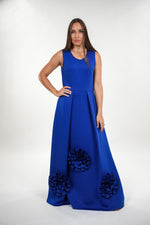 ഗാലറി വ്യൂവറിലേക്ക് ചിത്രം ലോഡ് ചെയ്യുക, Nicholette box pleated sleeveless maxi dress with ruffle flower details