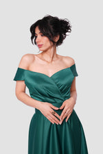 Load image into Gallery viewer, Elsa Emerald Green Taffeta Off-shoulder Maxi Dress