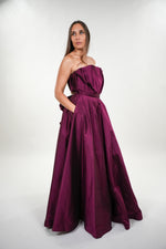 ഗാലറി വ്യൂവറിലേക്ക് ചിത്രം ലോഡ് ചെയ്യുക, Rebecca tafetta box pleated strapless maxi dress