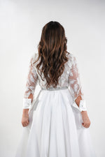 ഗാലറി വ്യൂവറിലേക്ക് ചിത്രം ലോഡ് ചെയ്യുക, Esther white lace full sleeved floral maxi dress with crystallized belt