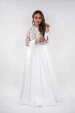 ഗാലറി വ്യൂവറിലേക്ക് ചിത്രം ലോഡ് ചെയ്യുക, Esther white lace full sleeved floral maxi dress with crystallized belt