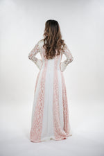 ഗാലറി വ്യൂവറിലേക്ക് ചിത്രം ലോഡ് ചെയ്യുക, Amaya elegant contrasted lace high- neck with full sleeves maxi dress