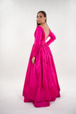 ഗാലറി വ്യൂവറിലേക്ക് ചിത്രം ലോഡ് ചെയ്യുക, Amelia taffeta v-neckline dress with pleated waistband