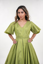ഗാലറി വ്യൂവറിലേക്ക് ചിത്രം ലോഡ് ചെയ്യുക, Norene tafetta pleated baby doll swing balloon sleeves maxi dress