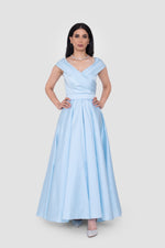 ഗാലറി വ്യൂവറിലേക്ക് ചിത്രം ലോഡ് ചെയ്യുക, Adelina Powder Blue Taffeta V-neckline Maxi Dress

