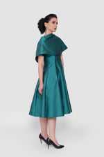 Load image into Gallery viewer, Kate Satin Emerald Green Midi Dress With Detachable Cape
