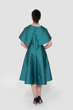 Load image into Gallery viewer, Kate Satin Emerald Green Midi Dress With Detachable Cape
